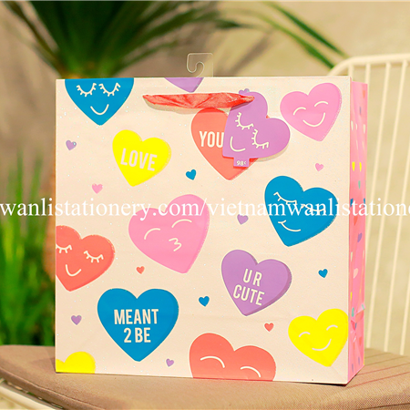 030220-24 LRG SQR CNDY HRT BAG