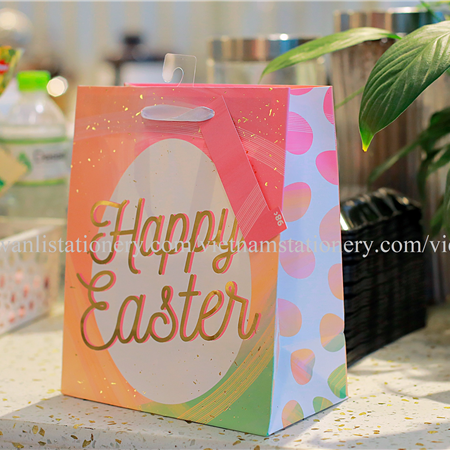 032020-01 CUB HAPPY EASTER EGG BAG